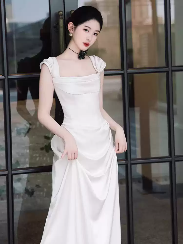 French satin bridal light wedding  1 dress temperament certificate small white dress high-end engagement dress banquet simple outing veil