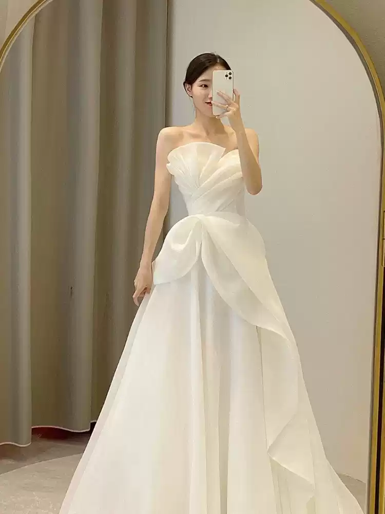 French tube top 2025 new light wedding dress 2 bride light luxury travel shoot simple white gauze out gauze forest dress