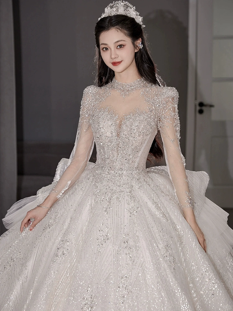 Main wedding  16 dress 2025 new bride long sleeve retro high-end heavy French light luxury long tail petite summer