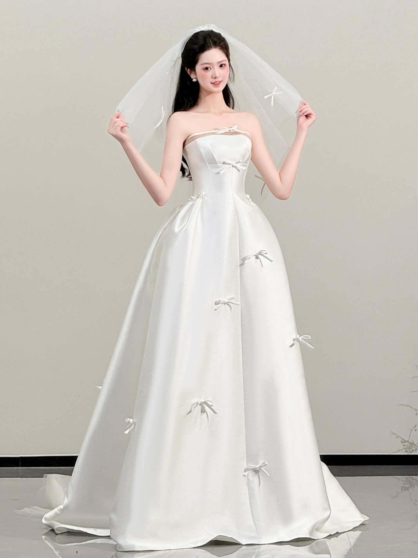 2025 new style tube top 25 satin wedding dress for brides with small stature, French style, light and simple, small trailing, high-end feel