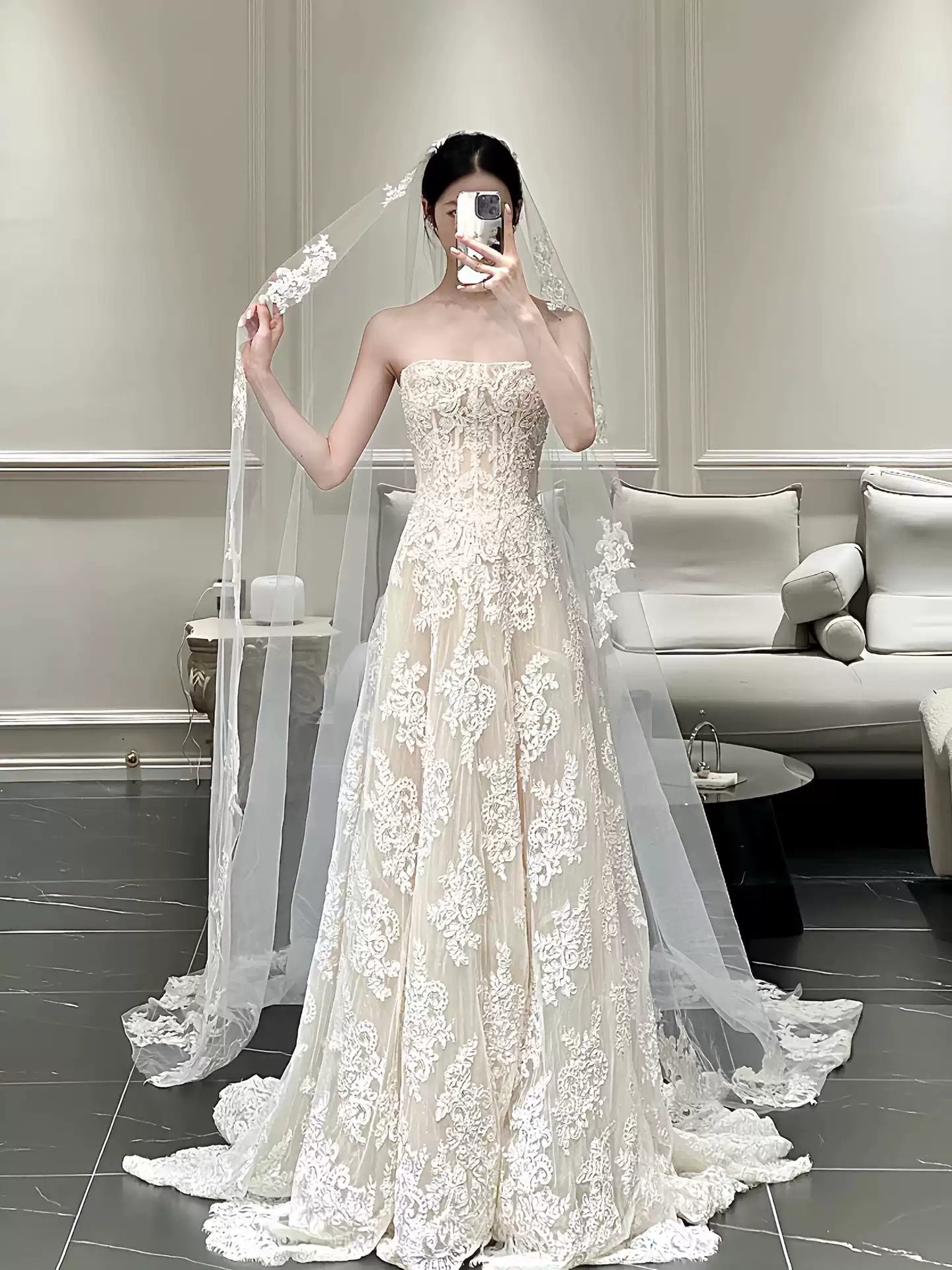 French light wedding dress 26 bride 2025 new simple light high-end tube top slim small tail dress skirt out of the yarn