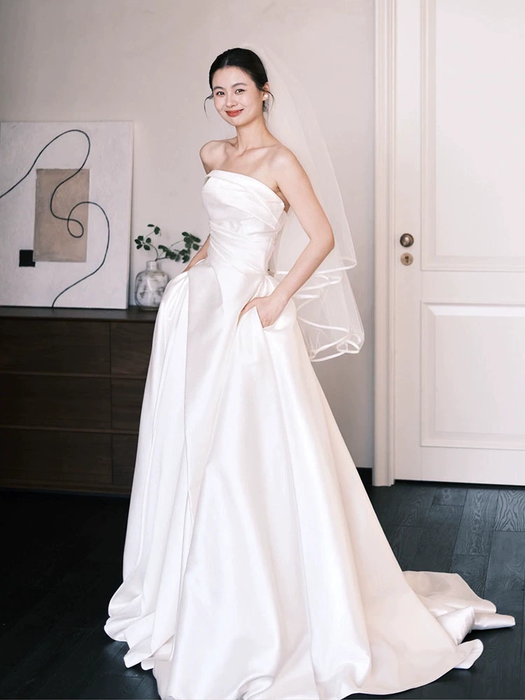 2025 new style 33 simple high-end satin wedding dress for brides to go out, small tail engagement dress, light luxury