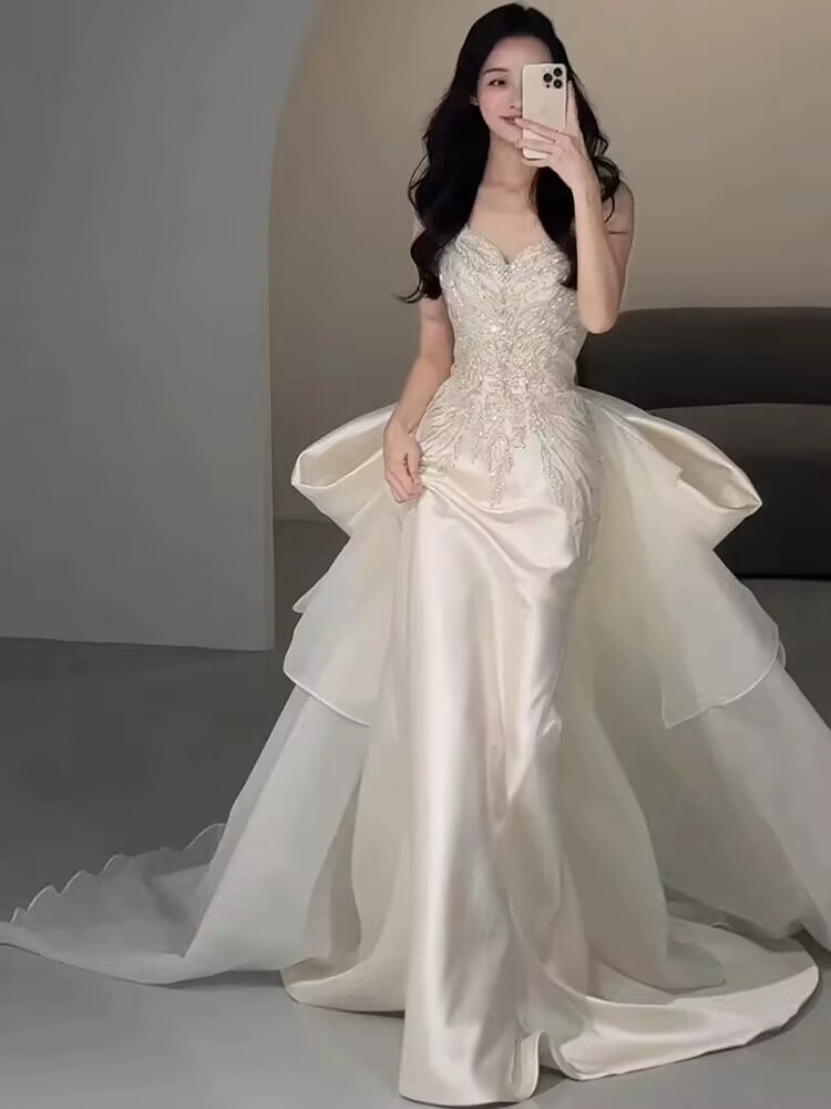 Satin light 34 wedding dress 2025 new bride slim main yarn high-quality texture heavy work tube top morning gown small tail
