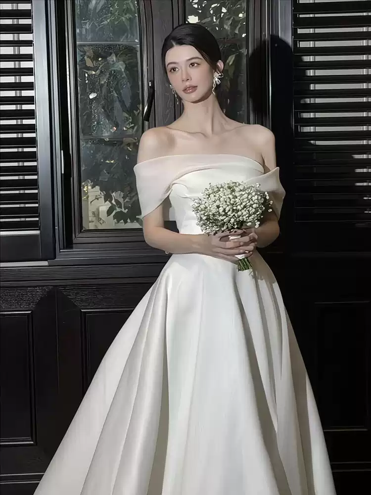 Wedding  35 dress 2025 new style bride petite Korean style dress light luxury main yarn high-quality texture out yarn simple and light