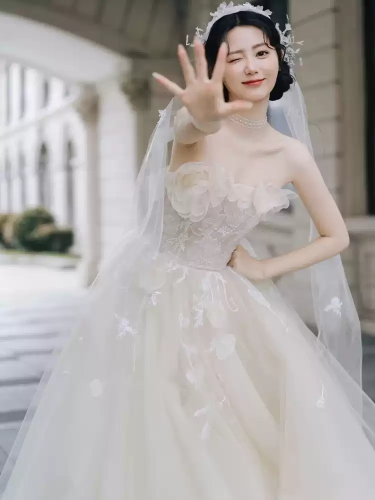 French light 51 wedding dress bride 2025 new main yarn high-quality texture tube top travel shoot slim out yarn welcome super fairy