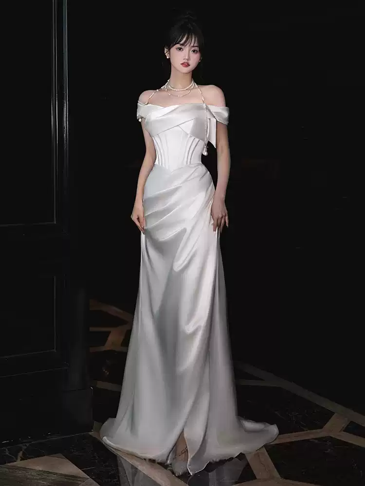 French satin 53 one-shoulder light wedding dress for the bride, high-end white niche temperament fishtail welcoming out gauze dress