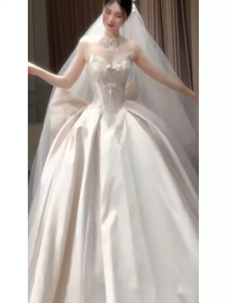 French 56 high-end satin tube top wedding dress 2025 new bride high-quality texture palace style small size heavy main yarn