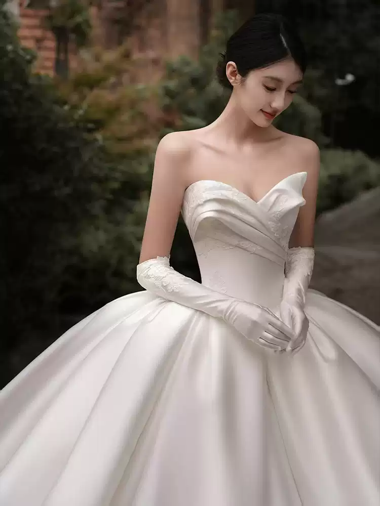 French style 78 tube top light wedding dress bride 2025 new satin main yarn high-quality texture simple go out yarn pregnant women spring