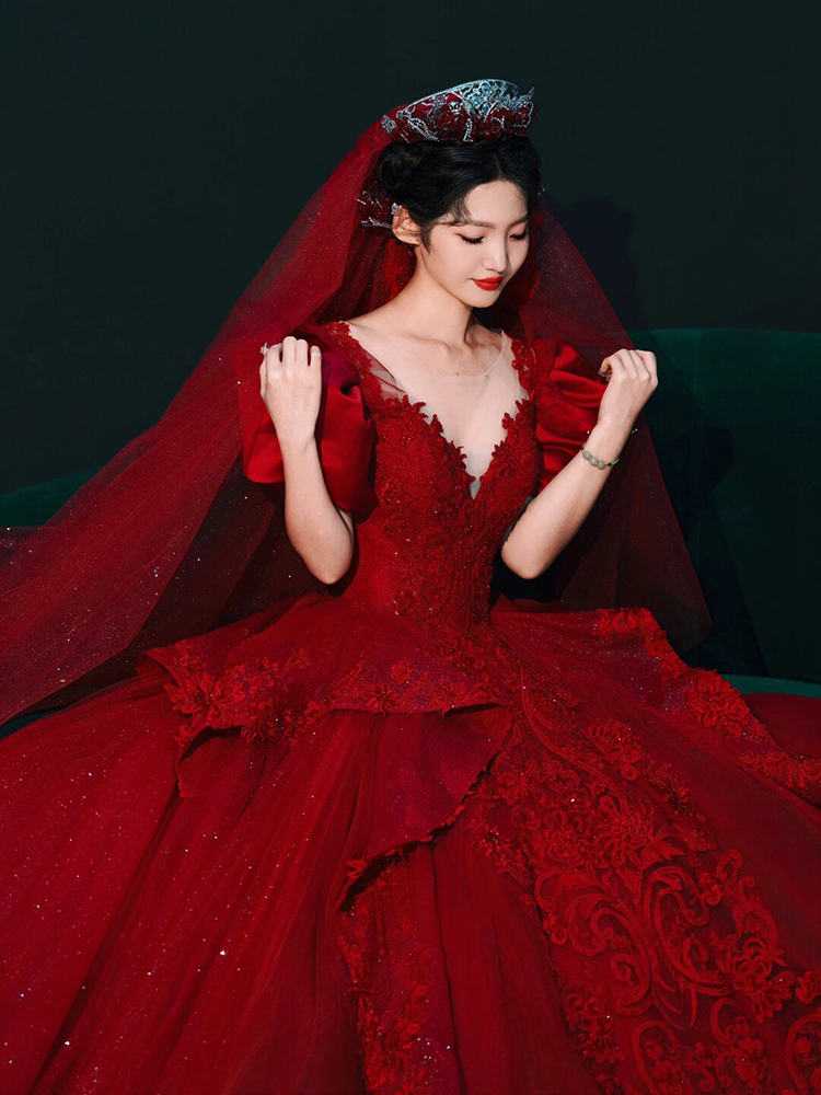 2025 New Red 119 Wedding Dress - High-Quality Textured Bride's Main Dress for Petite Figures - French Style with Heavy Intricate Finish and Luxurious Train with Puff Sleeves