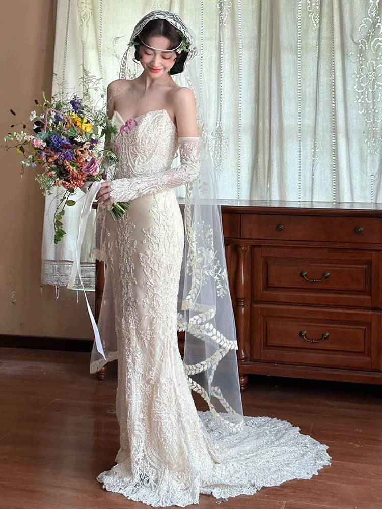 French-style 169 strapless fishtail light wedding dress main dress 202 new style bride high-end feeling small train lace out dress retro ··  